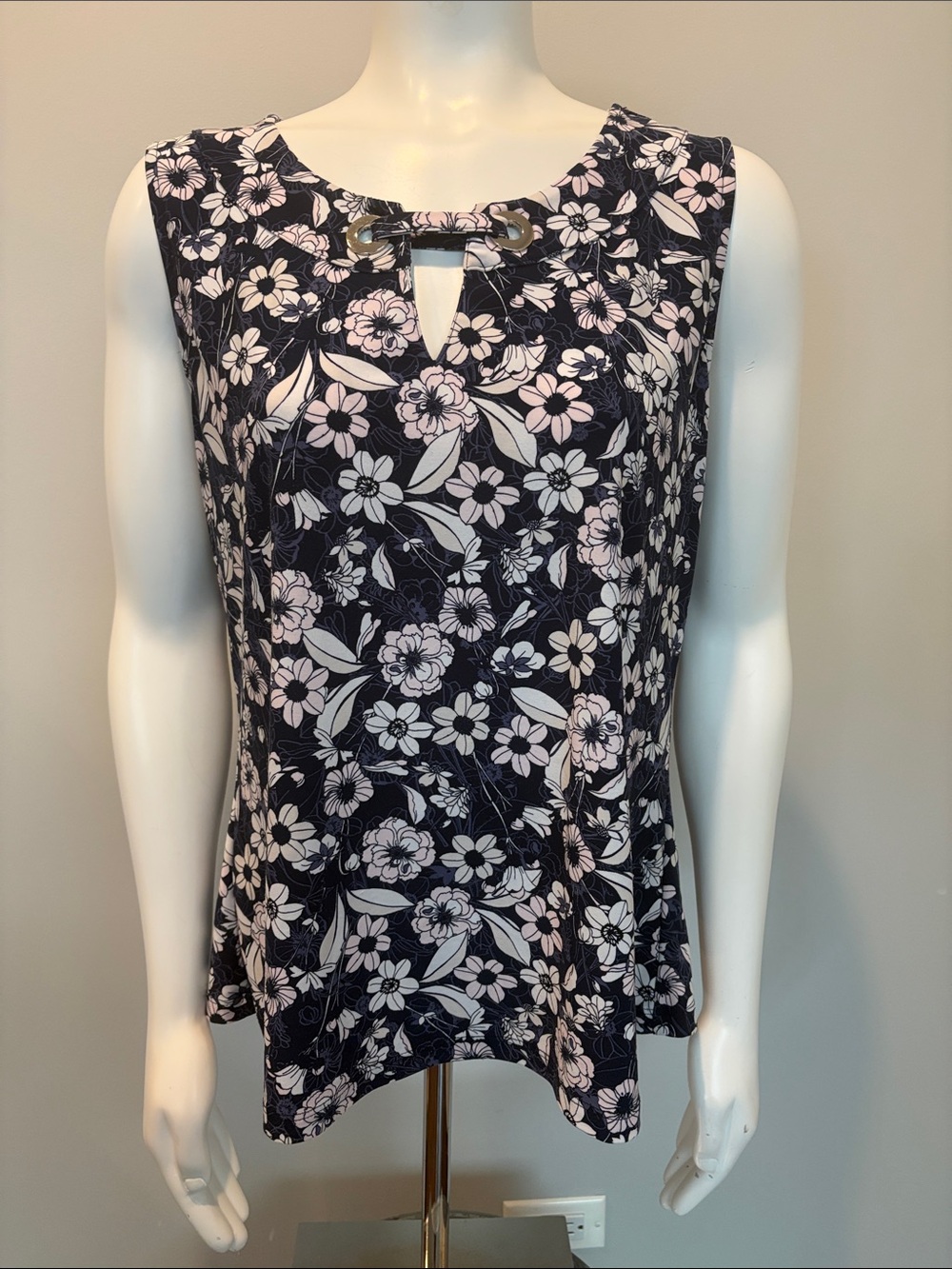 Tommy Hilfiger Navy Floral Keyhole Sleeveless Top Size XL